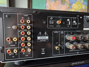 Стереоусилитель Yamaha A-S801 (3 фото из 5)