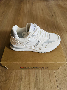 Новые женские кроссовки Ellesse — белый/серебристый, размер 37 (5 фото из 10)