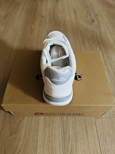 Новые женские кроссовки Ellesse — белый/серебристый, размер 37 (6 фото из 10)