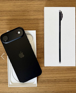 iPhone Air (1 фото из 1)
