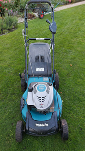 Газонокосилка MAKITA (3 фото из 4)