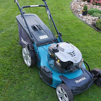 Газонокосилка MAKITA