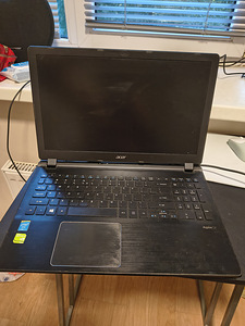 Acer aspire v5-537G (1 foto / 5)