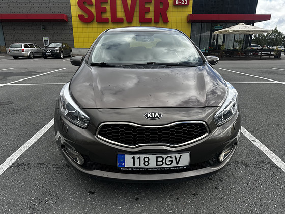 Kia Ceed 1.6 bensiin, läbisõit 166 000 km.