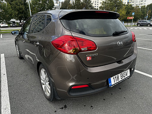 Kia Ceed 1.6 bensiin, läbisõit 166 000 km. (2 foto / 11)