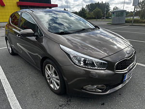Kia Ceed 1.6 bensiin, läbisõit 166 000 km. (4 foto / 11)