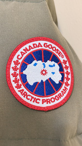 Canada Goose Carson Parka size M (3 foto / 5)
