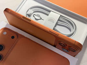 Apple iPhone 17 Pro Max 256GB Orange nagu uus. Garantii (3 foto / 10)