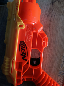 Nerf (1 foto / 3)