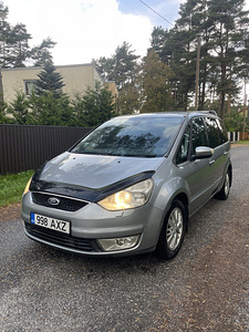 Ford Galaxy (1 фото из 14)