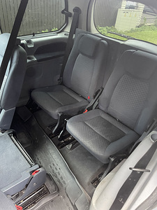 Ford Galaxy (10 фото из 14)