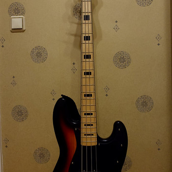 Bassikitarri komplekt Markbass, Harley Benton ja lisad
