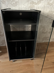 HIFI audioseadme riiul (1 foto / 3)