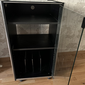 HIFI audioseadme riiul