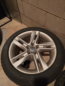 Volvo veljed 5x108 talverehvidega 225/50R17 (2 foto / 4)