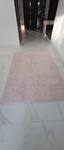 Мягкий пушистый ковер Rug.ee 160×230 см (розовый / пудровый) (1 фото из 3)