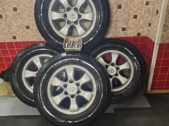 Toyota Land Cruiser 120 veljed + M+S rehvid 265/65/17