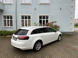 Opel Insignia Sports Tourer 2.0tdi 96kw atm 2014a (4 foto / 8)