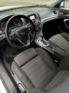 Opel Insignia Sports Tourer 2.0tdi 96kw atm 2014a (6 foto / 8)