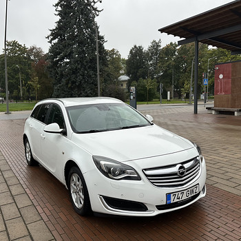 Opel Insignia Sports Tourer 2.0tdi 96кВт автомат 2014 г.