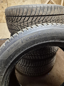 Hankook 285/45 R19 - 2tk ja 255/50 R19 - 2tk lamellrehvid (2 foto / 3)