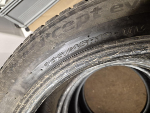 Hankook 285/45 R19 - 2tk ja 255/50 R19 - 2tk lamellrehvid (3 foto / 3)