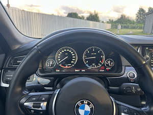 BMW 530D xDrive 2014 (14 foto / 15)