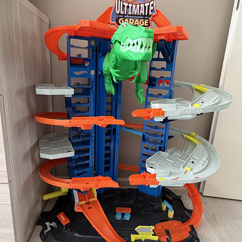 Hotwheels ultimate garage