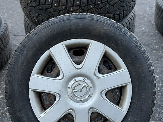 15" штампованные диски Mazda 5x114,3 + шипованные шины 195/65/15 8,5 мм