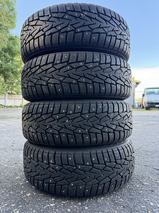 15" штампованные диски Mazda 5x114,3 + шипованные шины 195/65/15 8,5 мм (2 фото из 9)