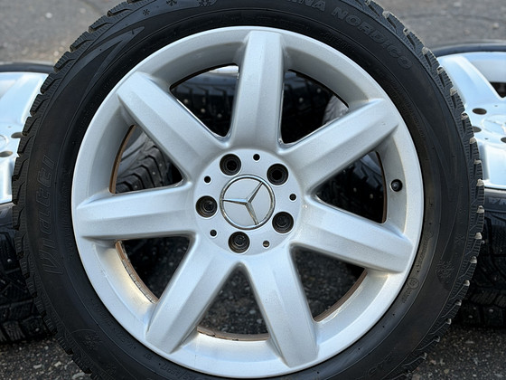 17" оригинальные диски Mercedes-Benz 5x112 + шипованные шины 245/45