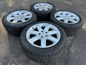 17" оригинальные диски Mercedes-Benz 5x112 + шипованные шины 245/45 (3 фото из 8)