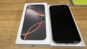 Apple iPhone 16 Pro 128Gb Desert Titanium как новый (2 фото из 2)