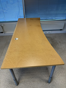 ISKU büroolaud 200 x 80 cm. Kogus: 2 tk. (1 foto / 5)