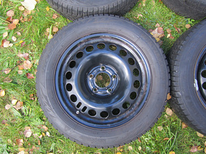 Диски Opel R16 5x115, зимние шины 6 мм DOT19, колпаки (2 фото из 10)