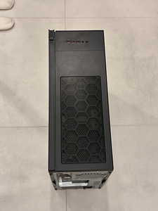 MSI Mänguarvuti (3 foto / 10)
