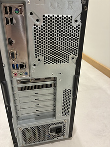 MSI Mänguarvuti (4 foto / 10)