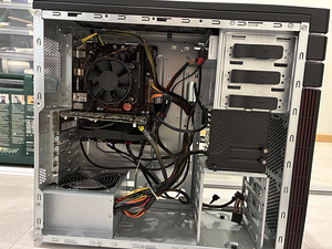 MSI Mänguarvuti (6 foto / 10)