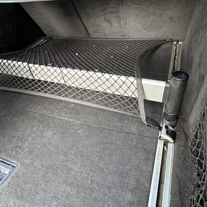Для машины Audi A6 c6 avant 2006-2010 шторка и сетка (4 фото из 6)