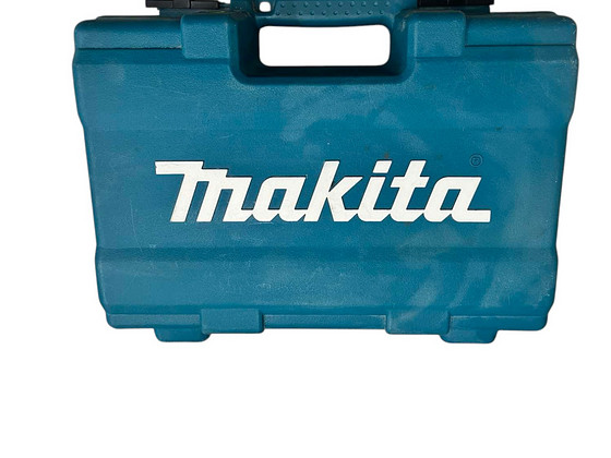 Аккумуляторный перфоратор Makita HR140D + зарядка + чемодан