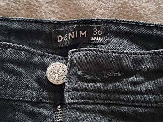 Продам джинсы