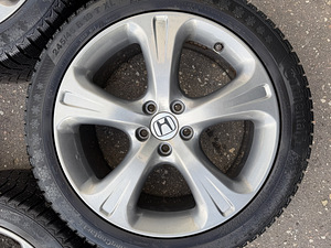 19" Honda CR-V veljed 5x114,3 + 245/45/19 m+s (4 foto / 8)