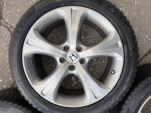 19" Honda CR-V veljed 5x114,3 + 245/45/19 m+s (5 foto / 8)