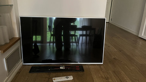 Ambilight Philips telekas, model 43PUS6804/12 (1 foto / 5)