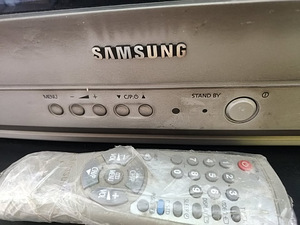 Телевизор SAMSUNG с ЭЛТ (электронно-лучевой трубкой), модель CS-21H42ZSR (2 фото из 6)