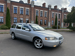 Volvo v70 2.4d 136kw Reg Makstud (2 foto / 12)