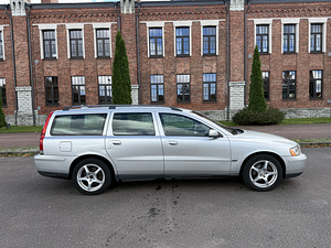 Volvo v70 2.4d 136kw Reg Makstud (3 foto / 12)