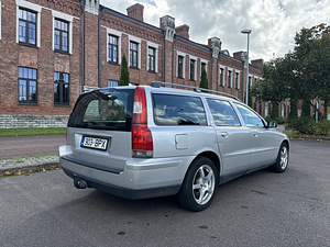 Volvo v70 2.4d 136kw Reg Makstud (6 foto / 12)