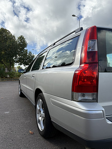 Volvo v70 2.4d 136kw Reg Makstud (7 foto / 12)