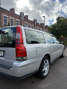 Volvo v70 2.4d 136kw Reg Makstud (8 foto / 12)